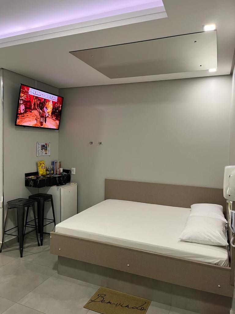 Motel Drive In T - Prolongamento Da Avenida Getulio Vargas Facil Acesso Ao Shopping Patio Chapecó Extérieur photo